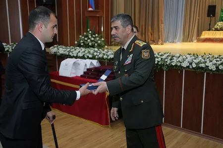 Aprel döyüşlərinin ildönümünə həsr olunan mərasim keçirilib