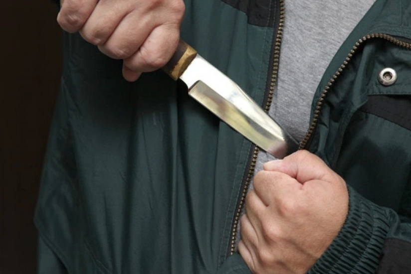 Bakıda vətəndaş özünü bıçaqlayıb