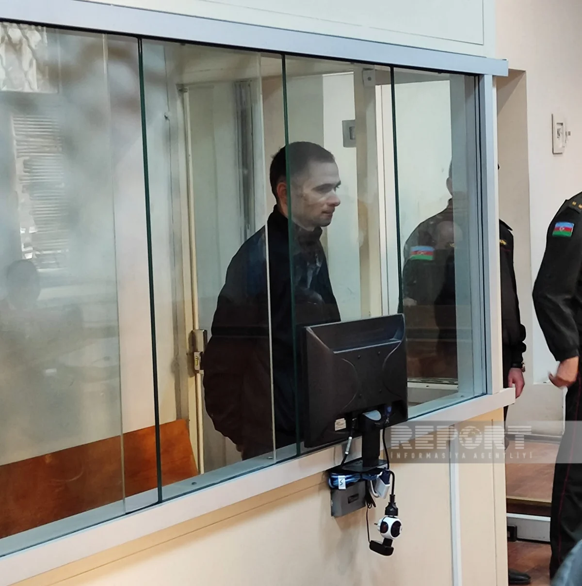 Bakıda ana və iki azyaşlı övladını qətlə yetirməkdə təqsirləndirilən şəxs ömürlük həbs olunub