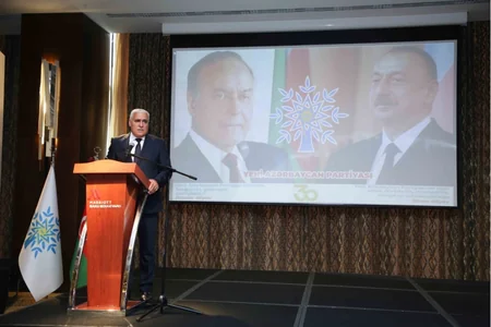 YAP-ın təsis edilməsinin 30 illiyi münasibətilə Xətai rayonunda konfrans keçirilib