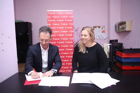 “Bakcell” və PwC xüsusi qayğıya ehtiyacı olan uşaqları dəstəkləmək üçün səylərini birləşdirir