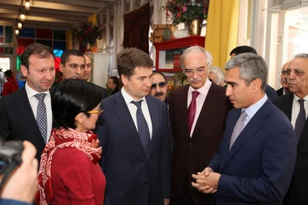 Heydər Əliyev Fondunun təşkilatçılığı ilə Moskvada “Azərbaycanın payız sovqatları” adlı şəhərcik açılıb