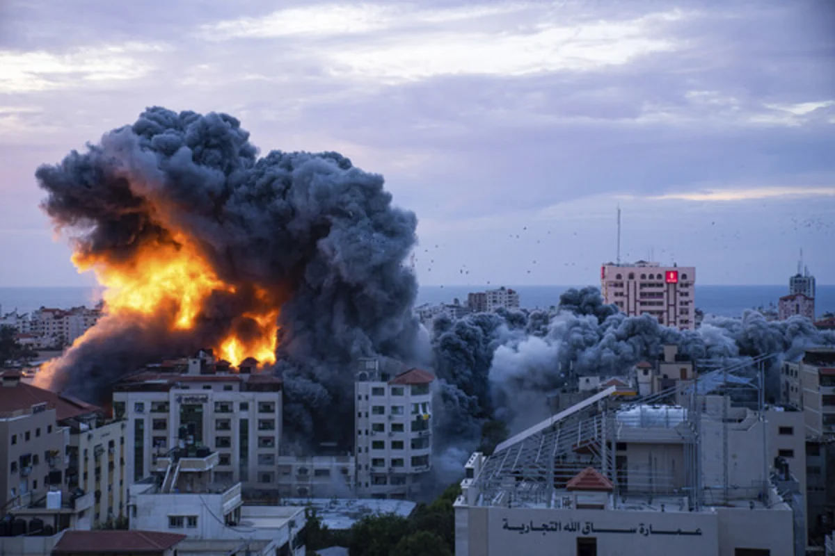 ЦАХАЛ атаковал с воздуха 250 военных целей радикалов в секторе Газа