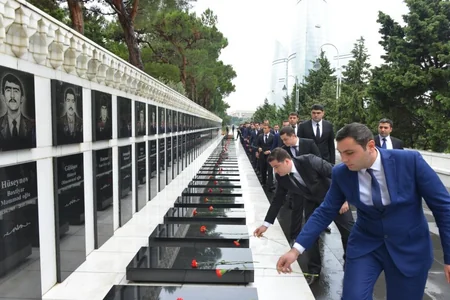 Prokurorluq orqanlarında gənclər vəzifədə irəli çəkilirlər