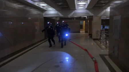 FHN metroda təlim keçirib