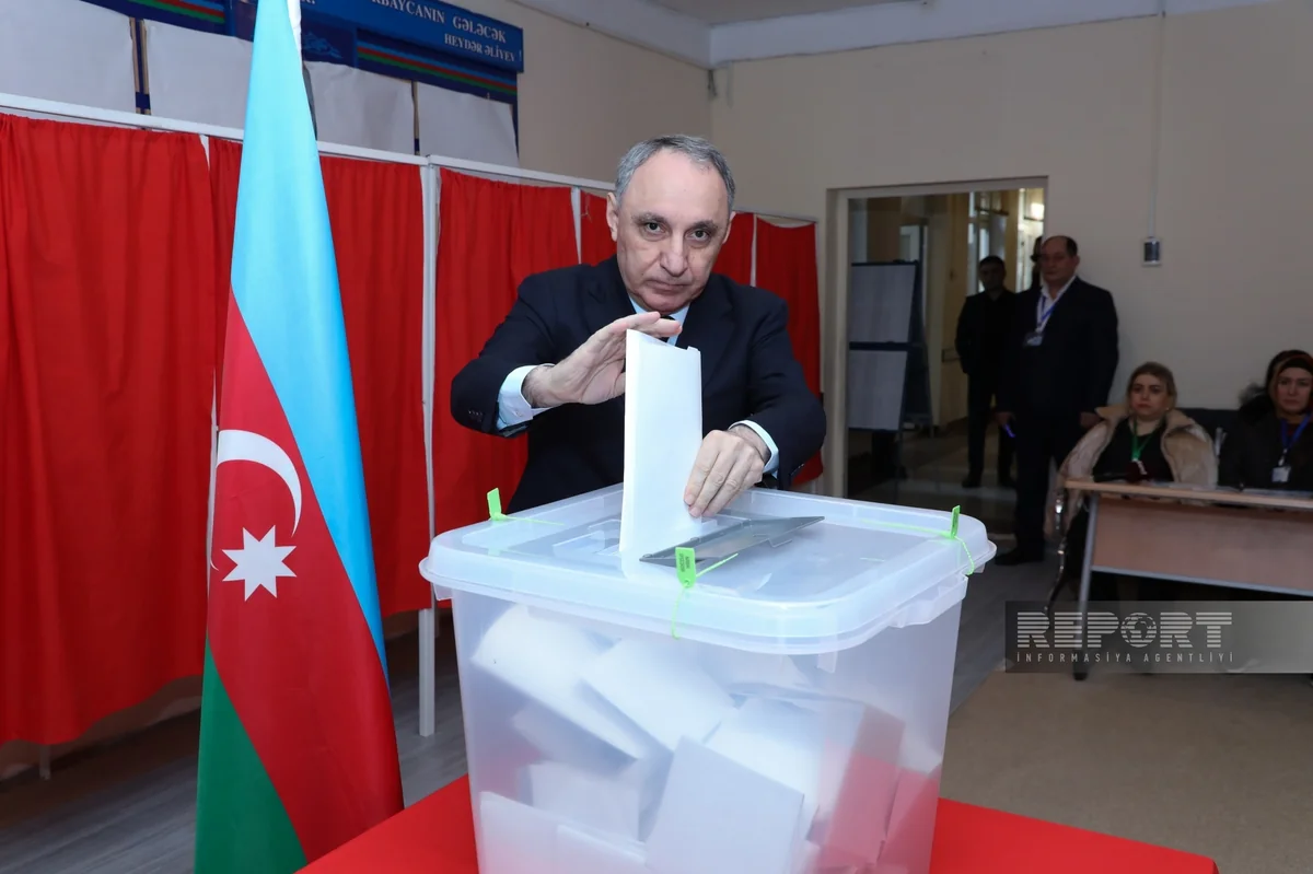 Baş prokuror bələdiyyə seçkilərində səs verib