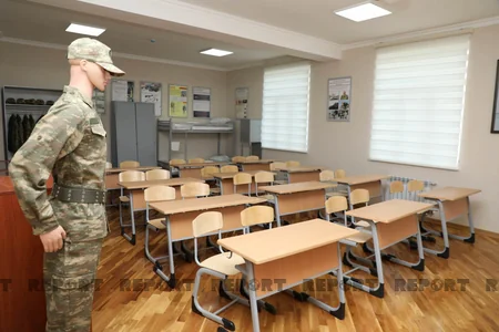 Bakıda sökülərək yenidən tikilən məktəbin açılışı olub