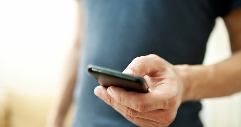 Market share of mobile devices in Azerbaijan down 12% in 1 month