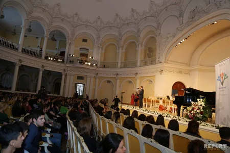 Bakıda “Gəncliyin səsi” festivalının açılış mərasimi keçirilib