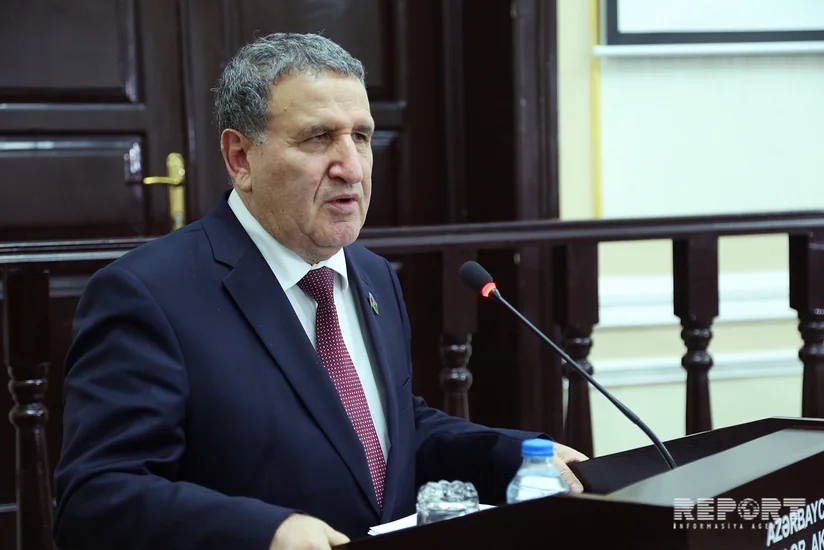 Вице-президент НАНА предложил вынести на общественное обсуждение правила орфографии