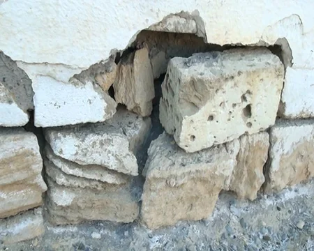 Ucarda kənd xəstəxanası qəzalı vəziyyətdədir, hər an uça bilər