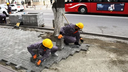 Bakının mərkəzi küçələrində aparılan abadlıq işləri yaxın vaxtlarda yekunlaşacaq