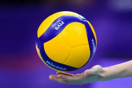 20 yaşadək voleybolçu qızlardan ibarət Azərbaycan millisi bu gün Polşa ilə üz-üzə gələcək