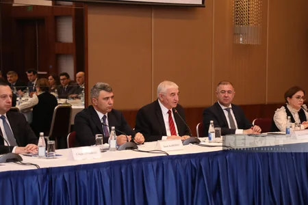 Seçki mübahisələrinin məhkəmə qaydasında həlli mövzusunda seminar-müşavirələrə başlanılıb