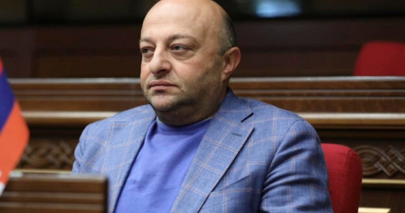 Deputat toxunulmazlığından məhrum edilmiş Sarqsyan Ermənistanın İstintaq Komitəsinə gedib