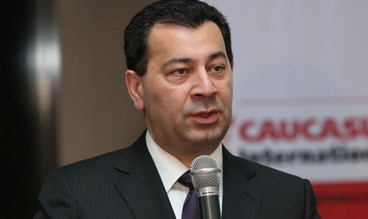 Səməd Seyidov: Bütün məsələlərdə qarabağlaşmalıyıq