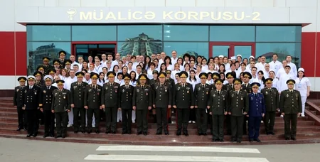​Müdafiə naziri Silahlı Qüvvələrin Baş Klinik Hospitalında olub