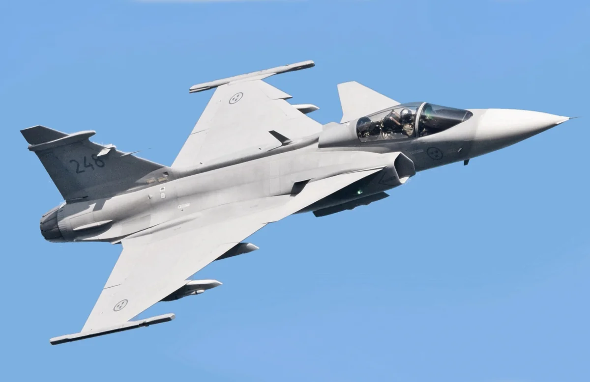 Украина просит Швецию передать ВСУ истребители Gripen