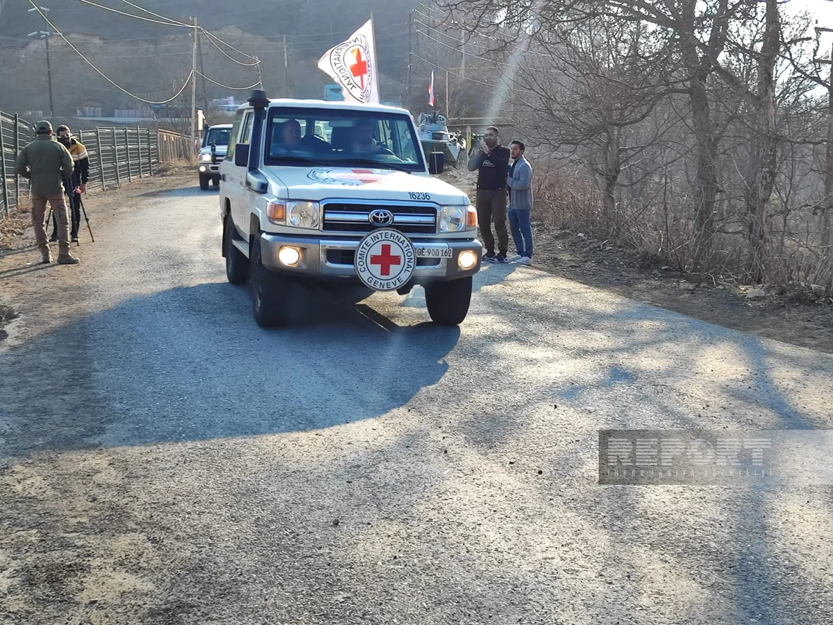 Bu gün Xankəndi-Laçın yolunda BQXK-yə məxsus 21 avtomobil maneəsiz keçib - YENİLƏNİB