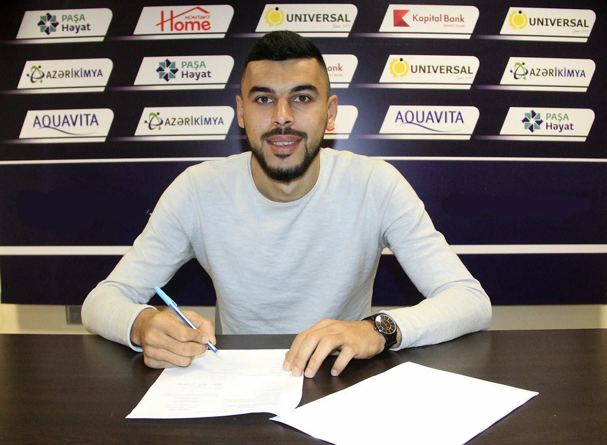 Adil Nağıyev: Topa rəqibi çaşdırmaq üçün tullandım