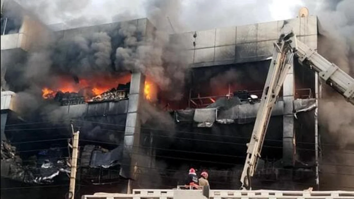 Пожар в Нью-Дели, погибли 26 человек