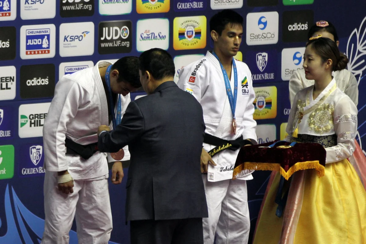 Azərbaycan cüdoçusu Qran Pridə bürünc medal qazanıb
