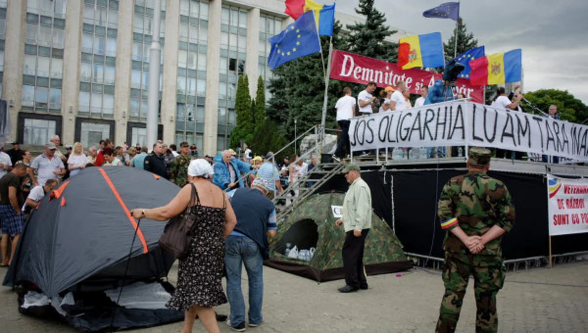 Число палаток митингующих в Молдове достигло 160