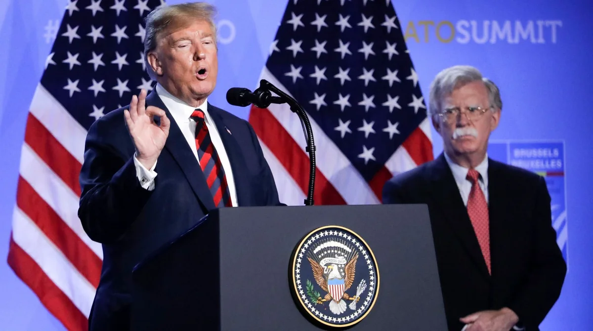 Трамп раскрыл причины отставки Болтона