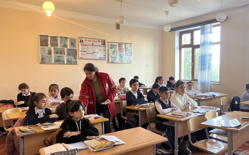 Bərdədə şagirdlərə mina təhlükəsinə dair təlim keçirilib