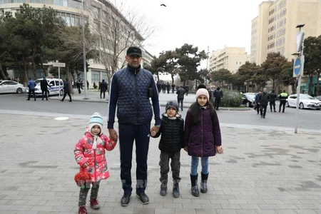 Azərbaycan xalqı Heydər Əliyevin xatirəsini yad edir - FOTOREPORTAJ