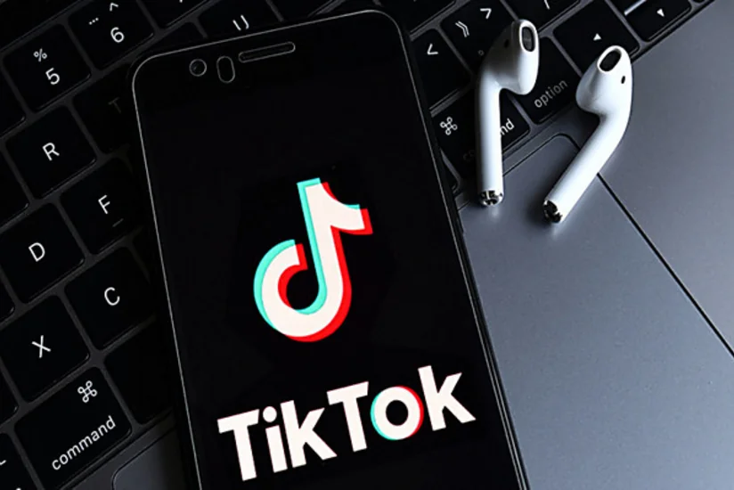 Французским чиновникам запретят устанавливать TikTok на рабочие телефоны