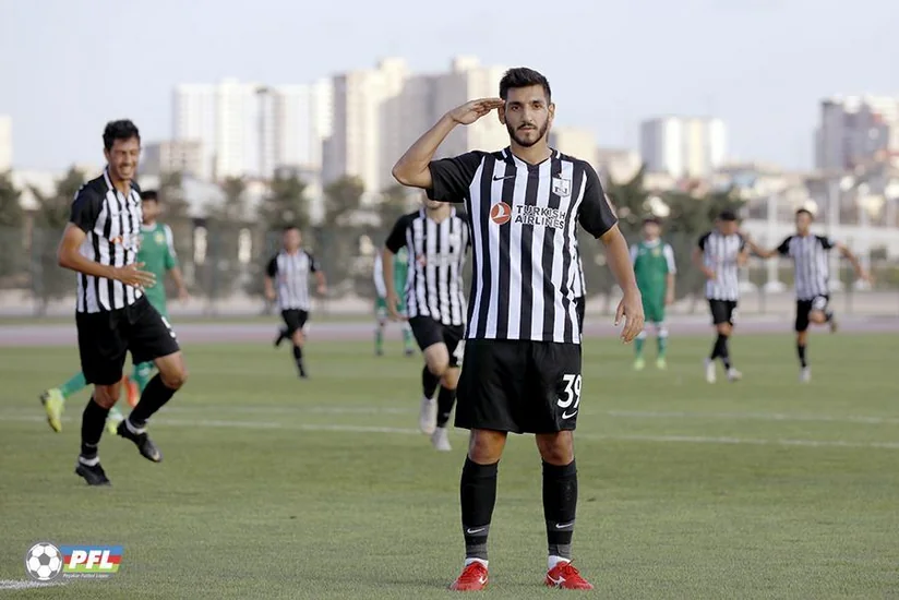 Azərbaycanlı futbolçu vurduğu qolu əsgər salamı ilə qeyd edib