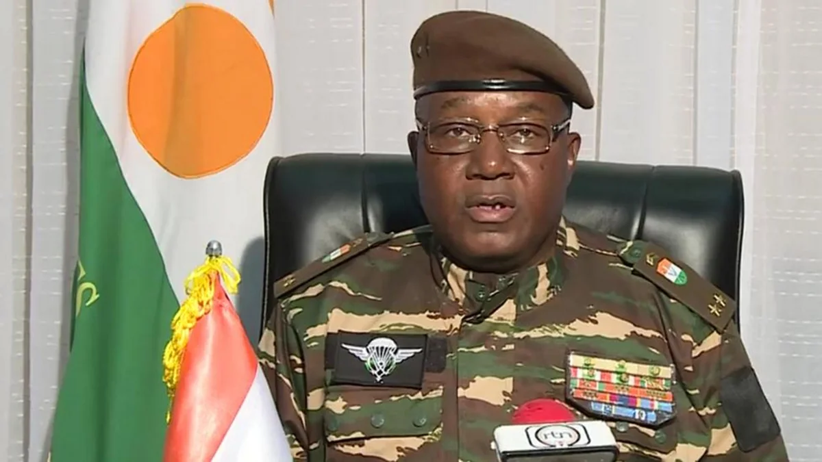 Niger Prezidenti: Sabitliyi pozan fransız qoşunlarına qarşı mübarizə aparırıq