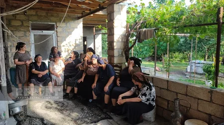 Şəkidə evdə partlayış olub, ana və iki körpəsi ağır yanıq xəsarəti alıb