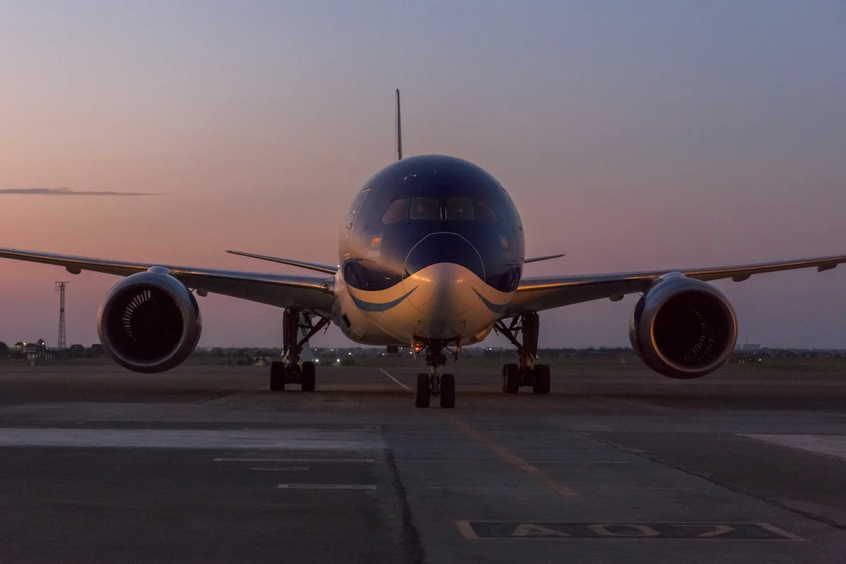 AZAL 197 azərbaycanlını Moskvadan Vətənə gətirdi
