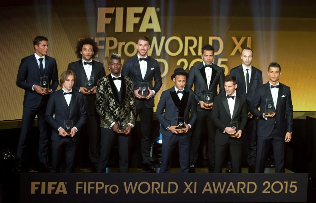 ​FİFA 2015-ci ilin rəmzi komandasını açıqlayıb