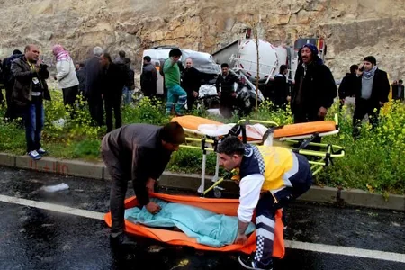 Traffic accident in southeast Turkey leaves 13 dead