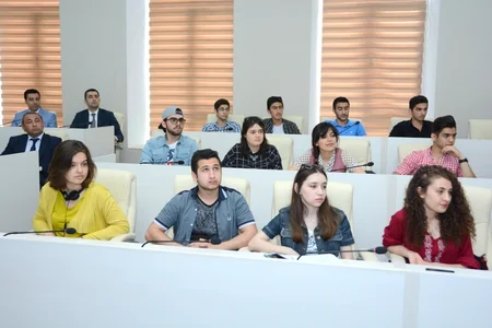 ABŞ səfiri: Neftin qiymətinin ucuzlaşması Azərbaycan üçün ciddi problem yaratmayıb