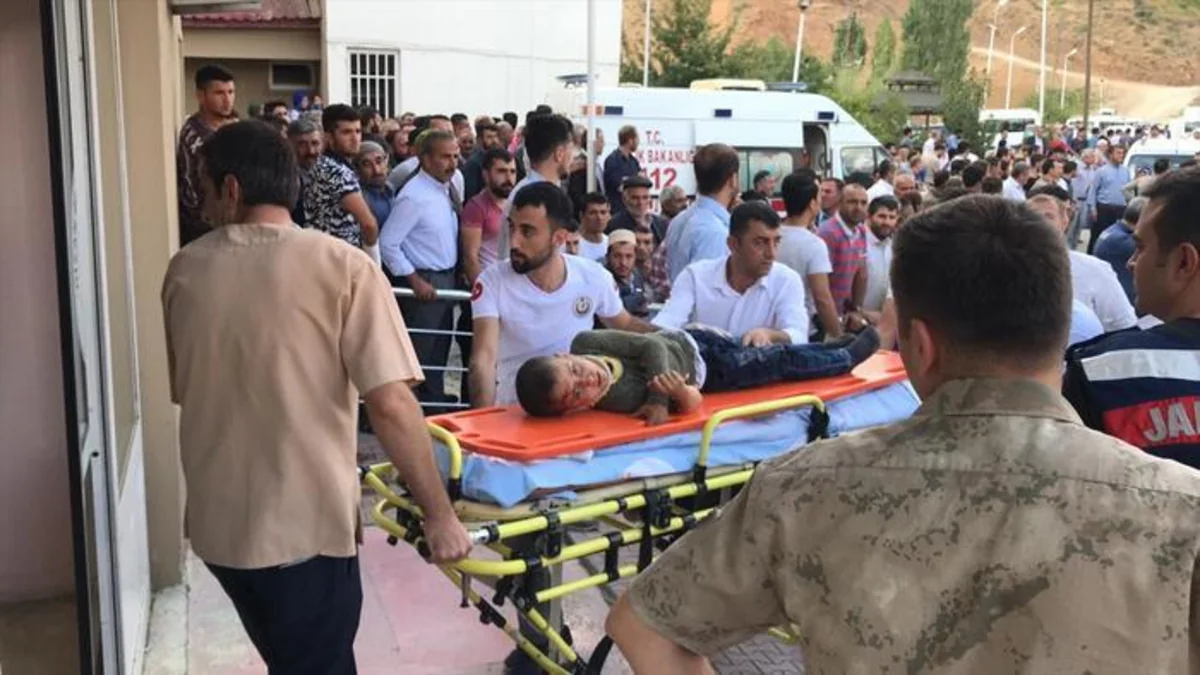Türkiyədə mikroavtobusun aşması nəticəsində ölənlərin sayı 10 nəfərə çatıb - YENİLƏNİB - VİDEO