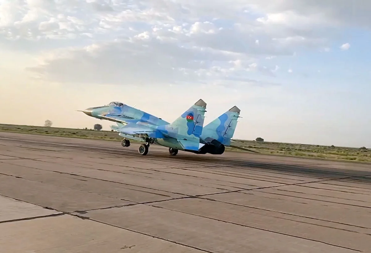 Боевые самолеты и вертолеты ВВС Азербайджана привлечены к учениям