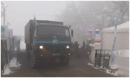 По дороге Ханкенди-Лачын беспрепятственно проехали 25 автомобилей российских миротворцев