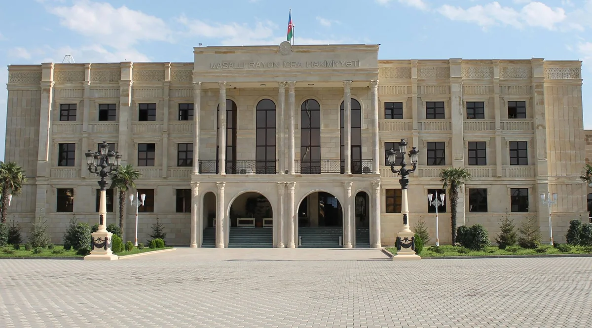 Masallı icra başçısının qadın müavini vəzifəsindən azad olunub
