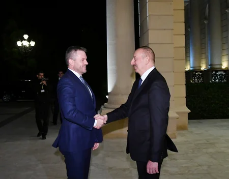 İlham Əliyev Slovakiyanın Baş naziri Peter Pelleqrini ilə görüşüb