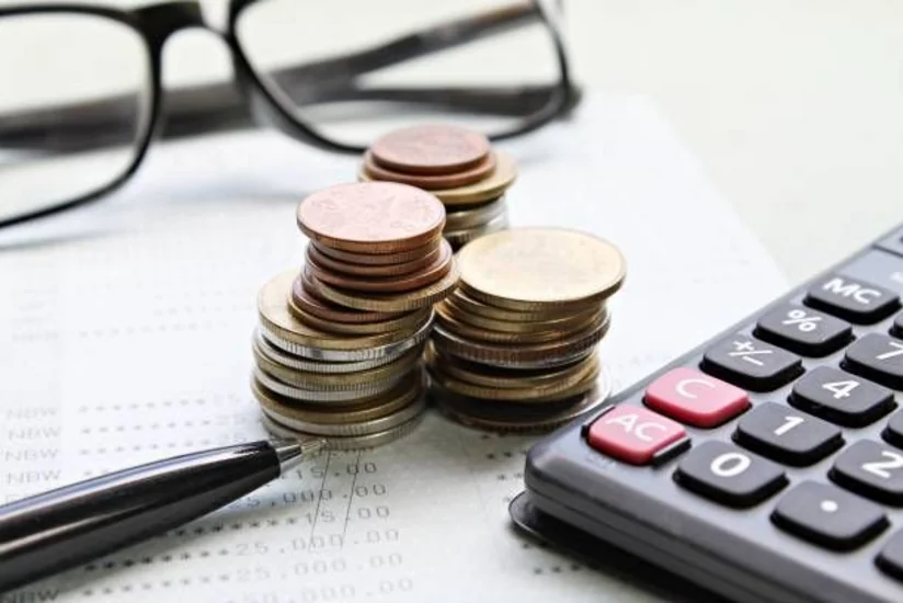 Azerbaijan’s balance of services and initial income remains with deficit