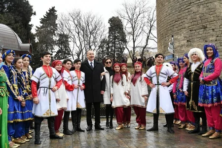 Prezident İlham Əliyev Novruz bayramı münasibətilə ümumxalq şənliyində iştirak edib - YENİLƏNİB-3