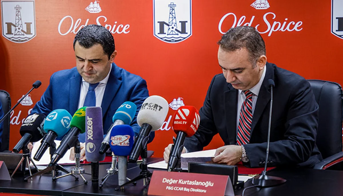 “Old Spice” və “Neftçi” tərəfdaşlıq haqda müqavilə imzalayıb