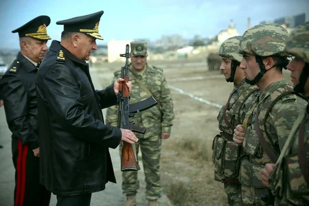 Azərbaycan Ordusunun Baş Qərargah rəisi Ali Hərbi Məktəbin şəxsi heyəti ilə görüşüb