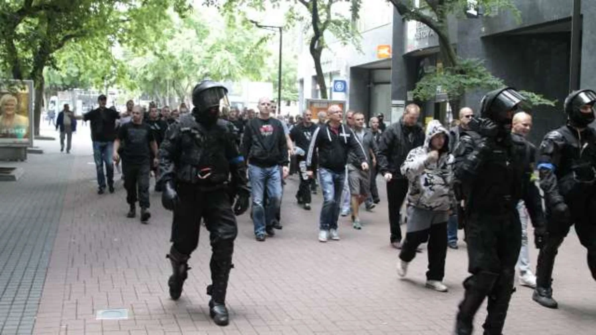 ​В Братиславе задержаны 140 участников митинга против мигрантов - ВИДЕО