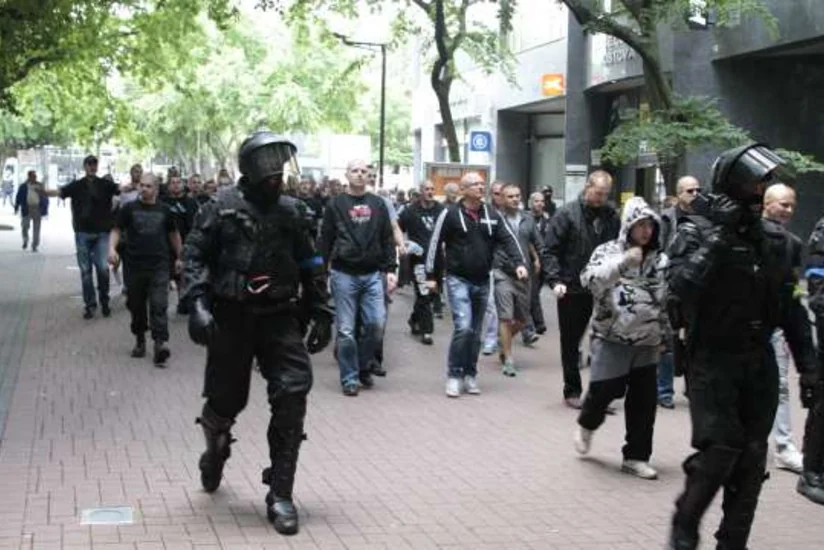 ​В Братиславе задержаны 140 участников митинга против мигрантов - ВИДЕО