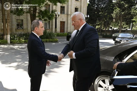 Главы МИД Азербайджана и Украины провели переговоры в расширенном составе